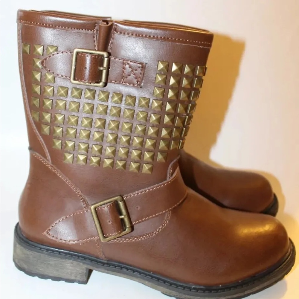 NWT Sketchers Women Brown Leather Moto Boot with studs Sz 7.5